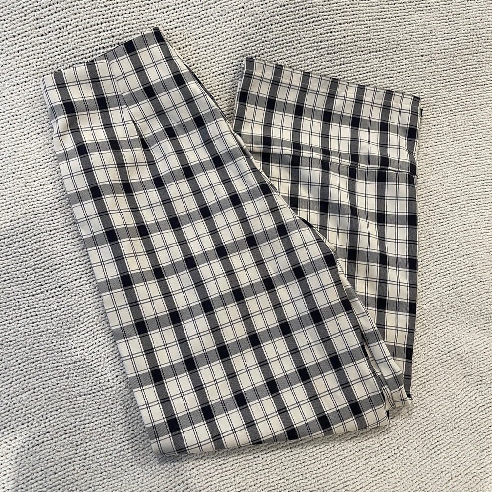 Princess Polly plaid cropped pant in Black and white  6 - Picture 7 of 8